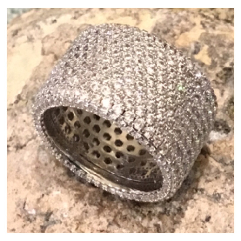 New! Shiny White Silver Mini Crystals Chunky Band Ring